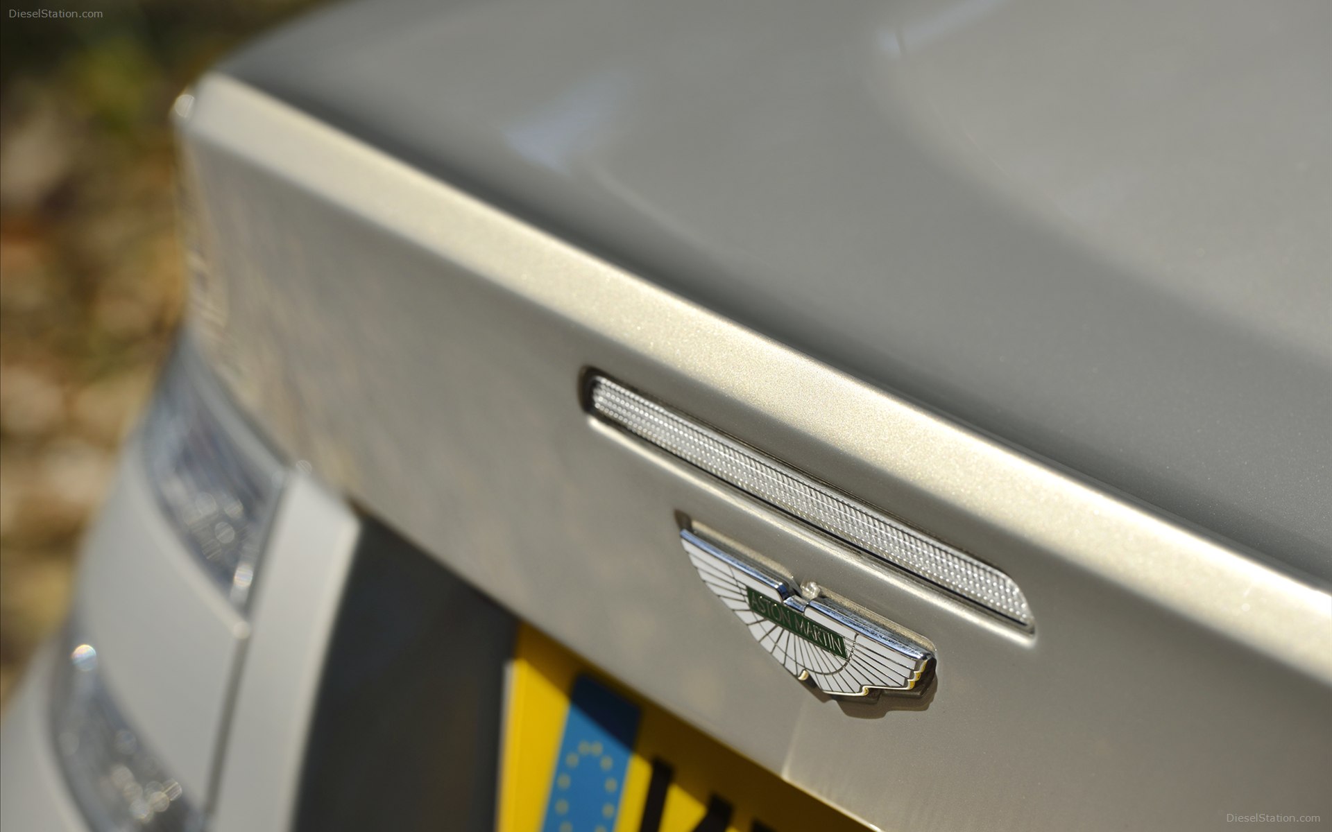 Aston Martin DB9 2013